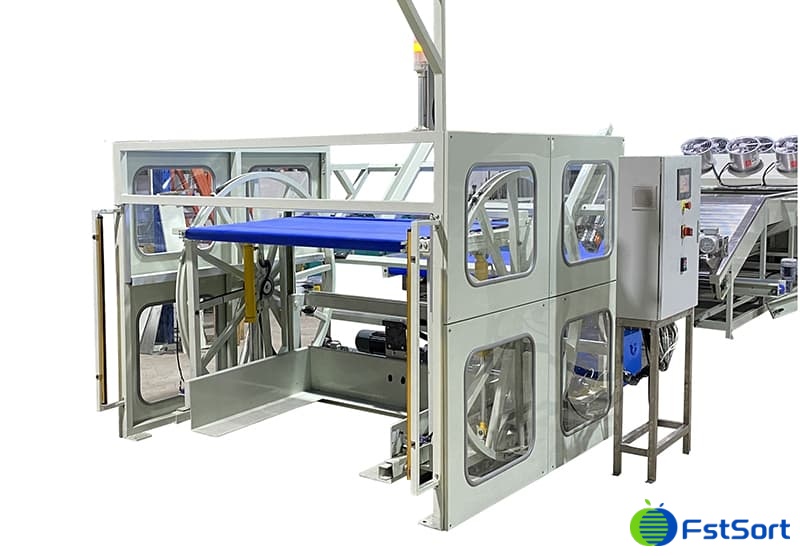 images/1669276083858Feeding and cleaning.jpg